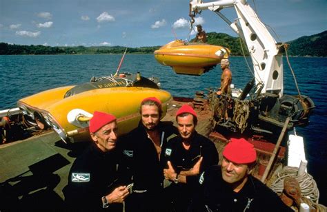 cousteau divers calypso